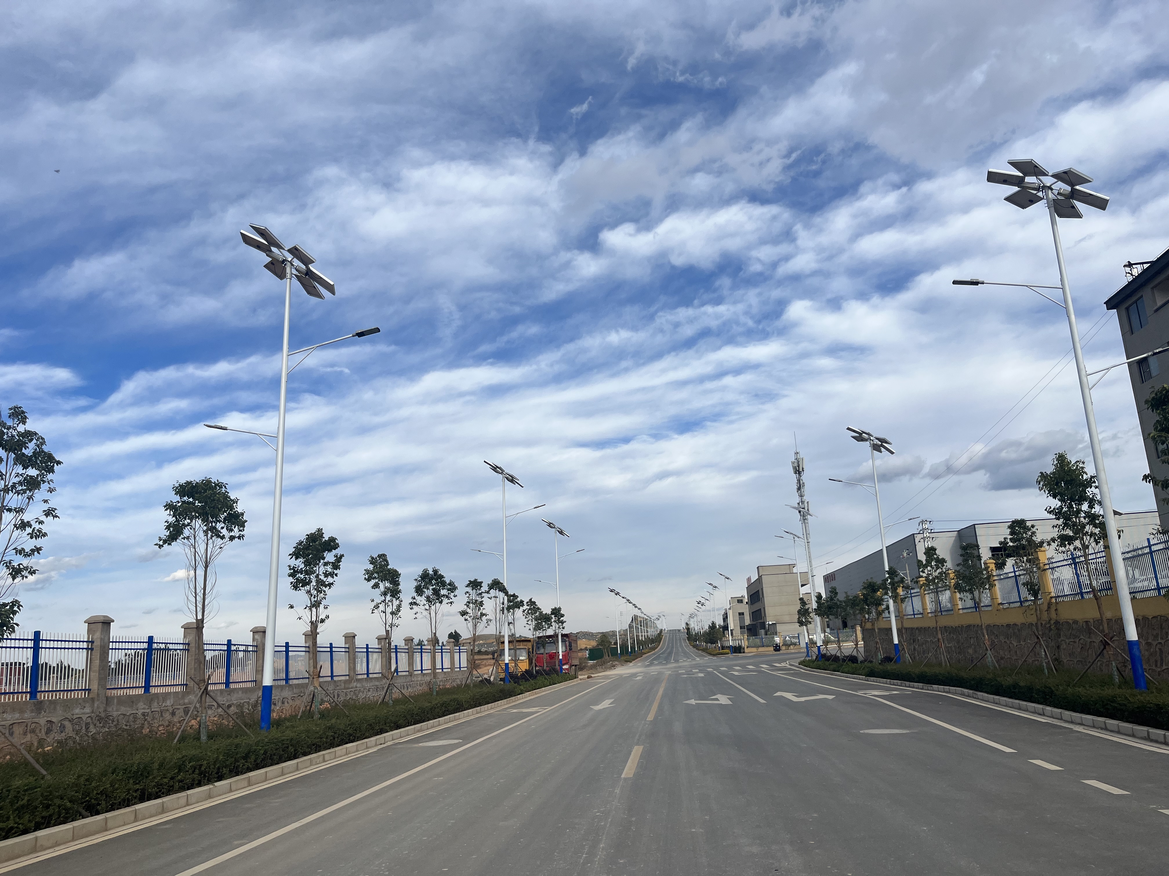 曲靖市馬龍紅橋工業(yè)園區(qū)國典路太陽能路燈項目